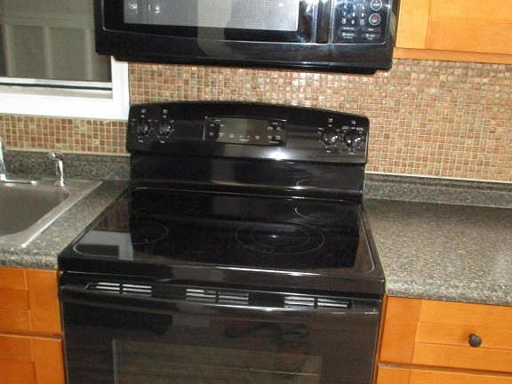 5th image of 1045 Salamanca Dr