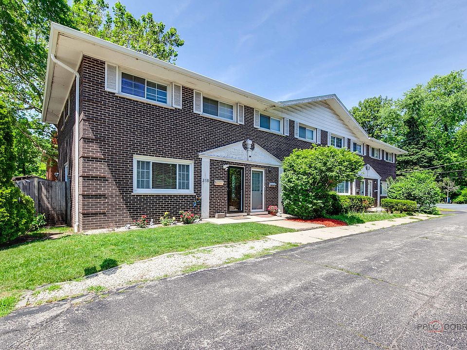1st image of 320 Skokie Ct