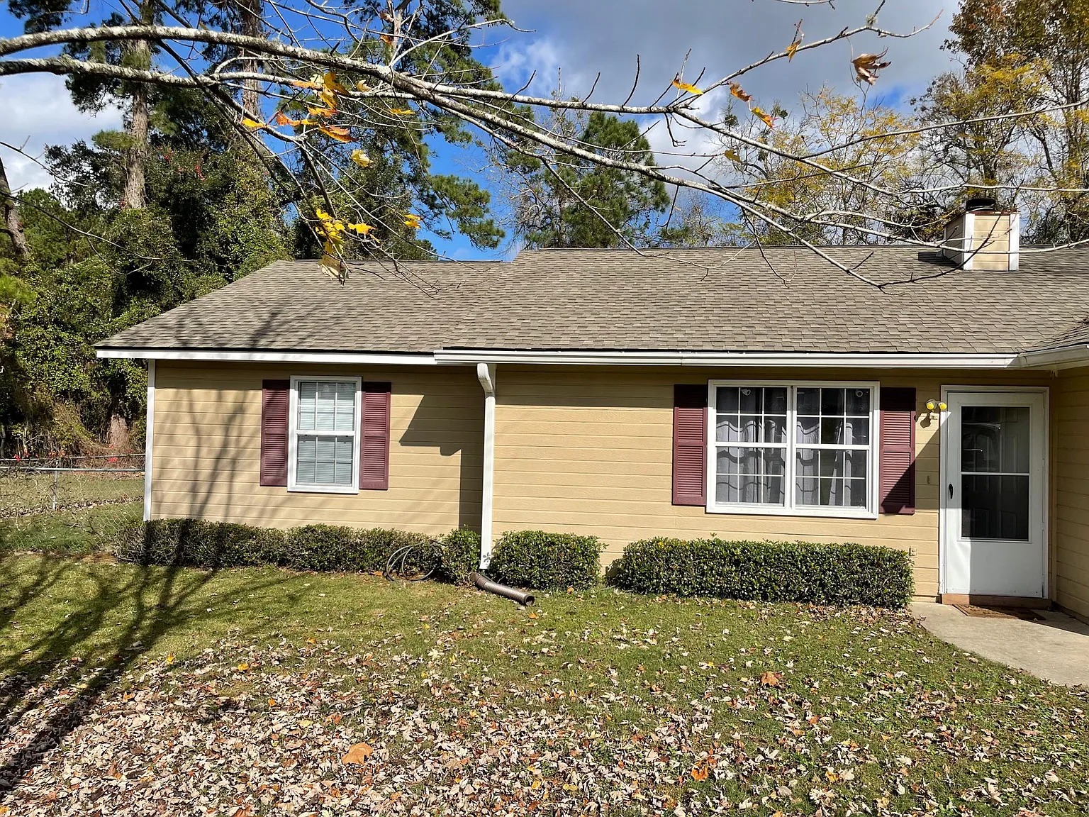 4118 Pebble Creek Dr — Photo 2