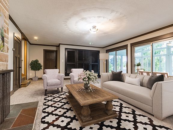 Private Showing 330-715-6328