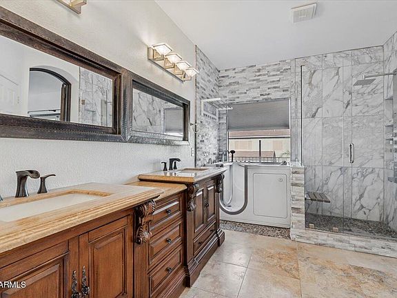 4th image of 890 E HEATHER Drive