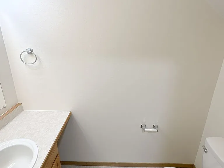2 bed, 2.5 bath, 1350 sqft, $1,325 — Photo 5