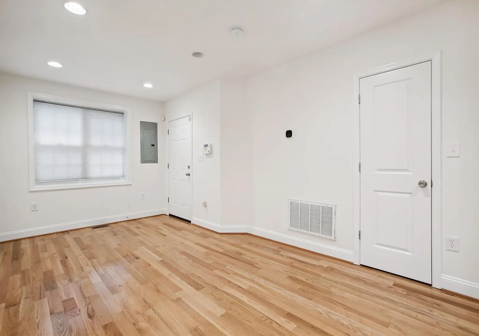 310 P Street NW — Photo 3