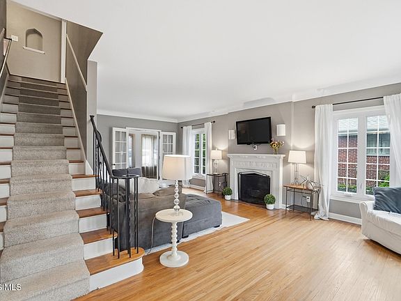 4th image of 2523 Orchard Rd