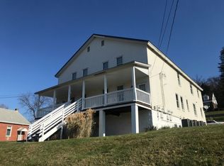 27 S Main St #3, Ellsworth, PA 15331