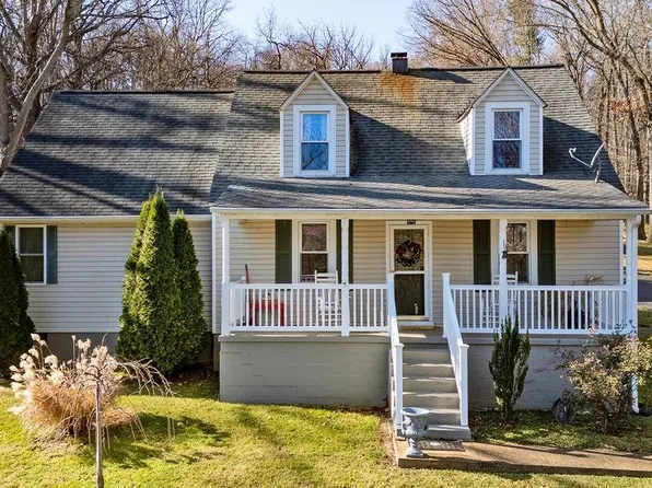 115 Old Hermitage Rd, Waynesboro, VA 22980