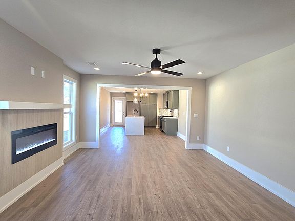 3rd image of 2385 Bundoran Drive