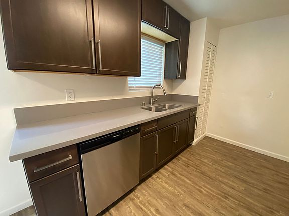 4th image of 753-763 Sapphire St #755