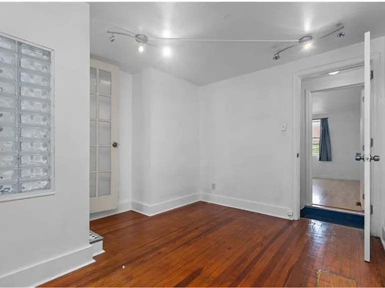 602 Middle St — Photo 22