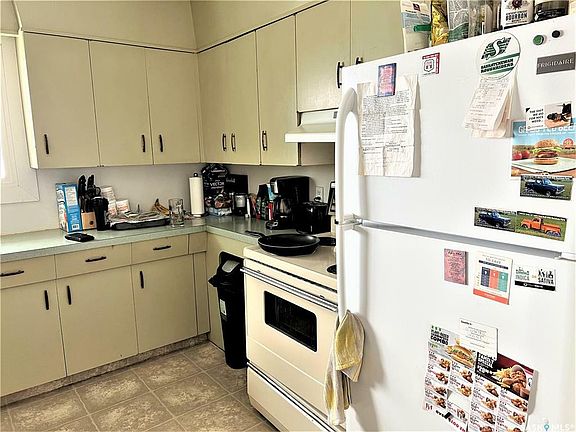 4th image of 319 10th St