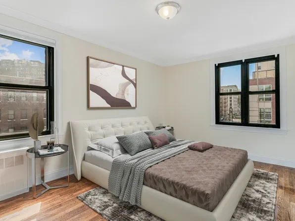 4489 Broadway image 2 of 11