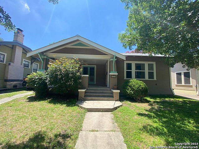 1st image of 338 THORMAN PL