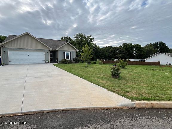 2nd image of 1055 Evan Ct