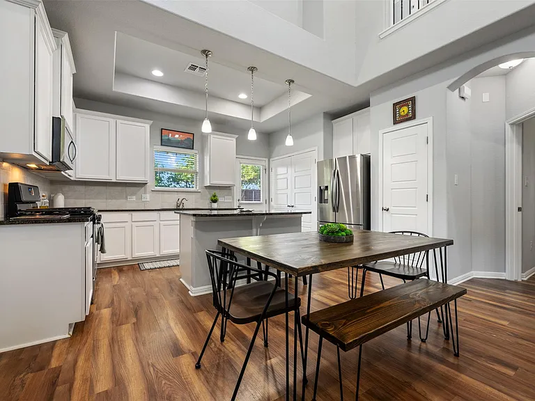 1404 Jenkins Bnd #11 — Photo 8
