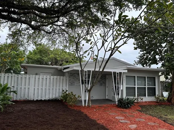 651 NE 57th Street, Oakland Park, FL 33334