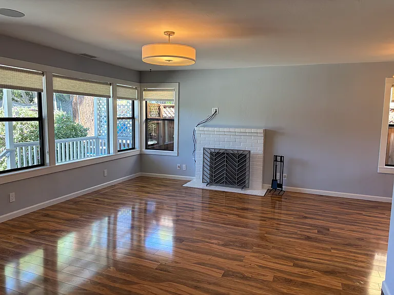 1304 Carlton Ave — Photo 4