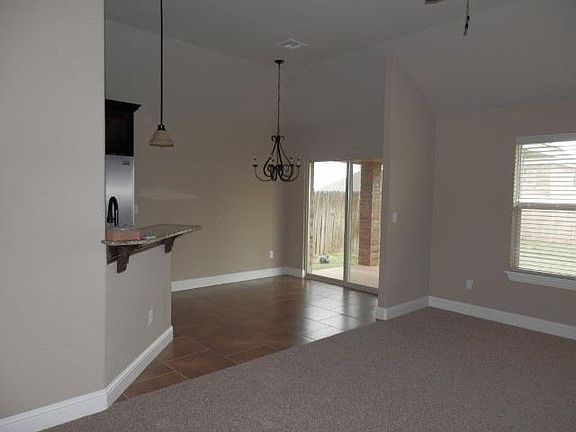 4th image of 2214 SW Edinburough Dr