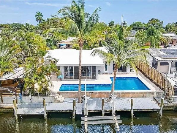 2525 Gulfstream Ln