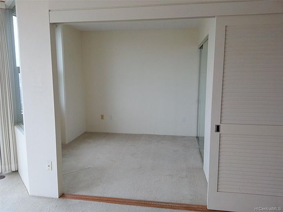 5th image of 801 King St APT 3208