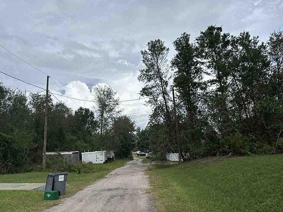 3rd image of 619 Hickory Ave