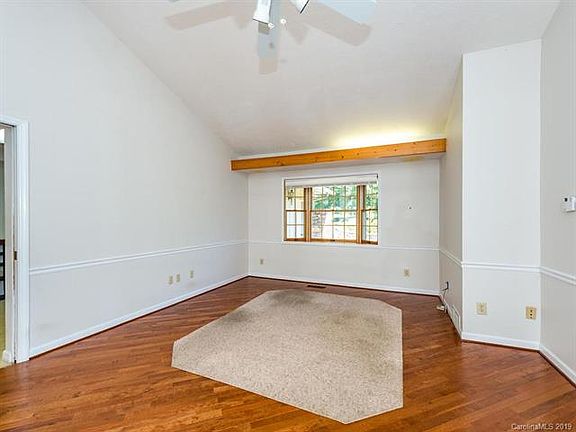 2nd image of 209 Lichen Ln