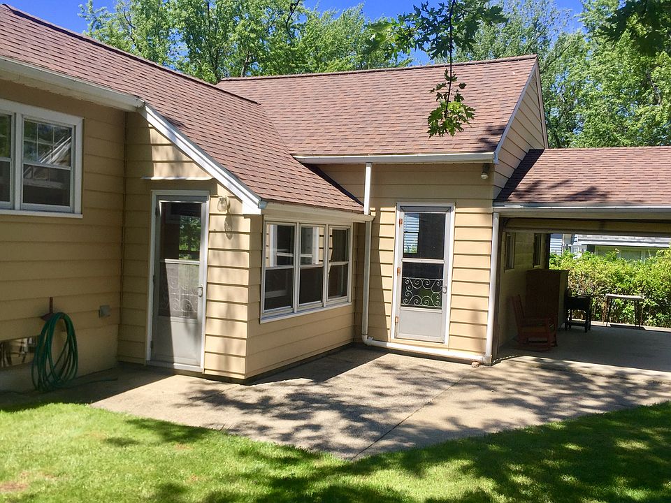 2nd image of 5831 Lakecrest Dr