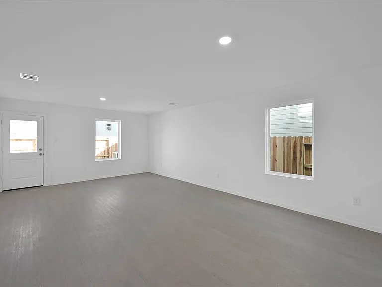 18243 Via Aurelia Dr — Photo 8