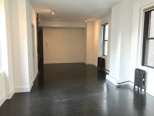 Rented by Triumph Property Group | media 11