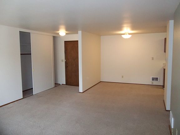 5th image of 13315 Greenwood Ave N APT 306B