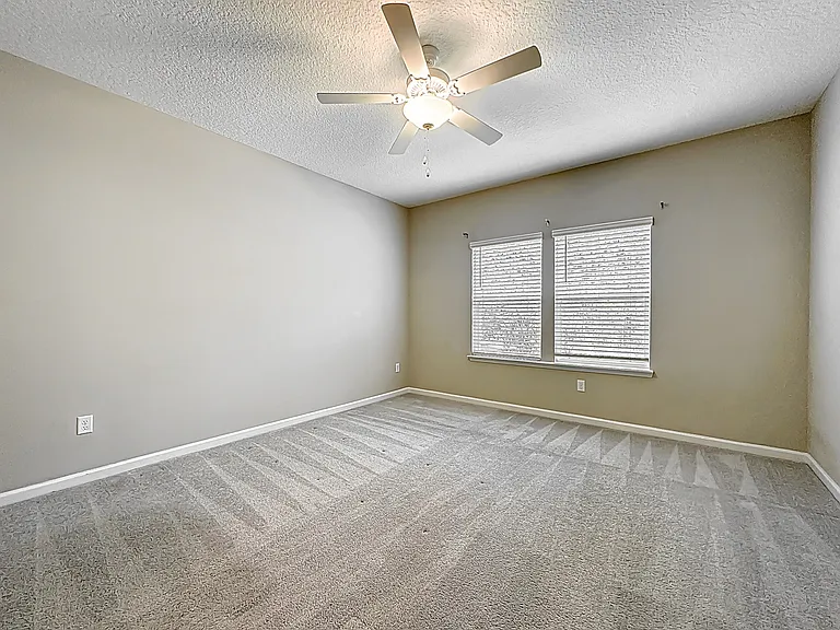 9504 Lovage Ln — Photo 17