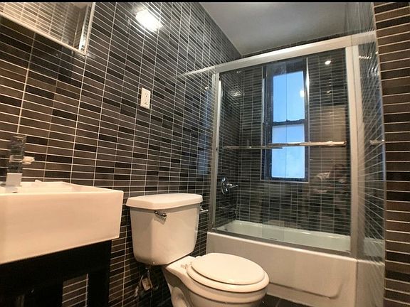 3rd image of 318 W 114th St #34