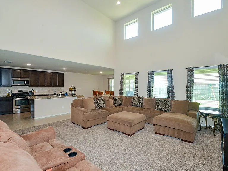 9426 Barton Xing — Photo 2