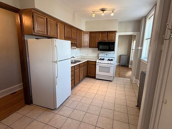 4th image of 1120 Ontario St #203