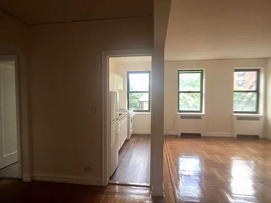 Rented by Sovereign Associates | media 18