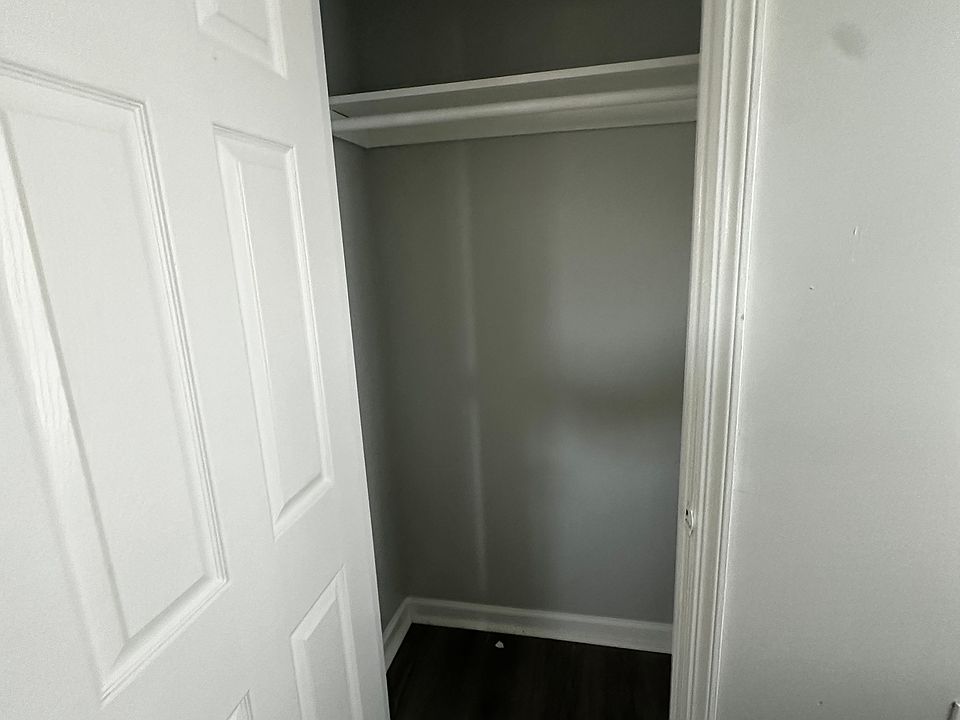 Bed3 Closet- 2810 N Constitution_02112025