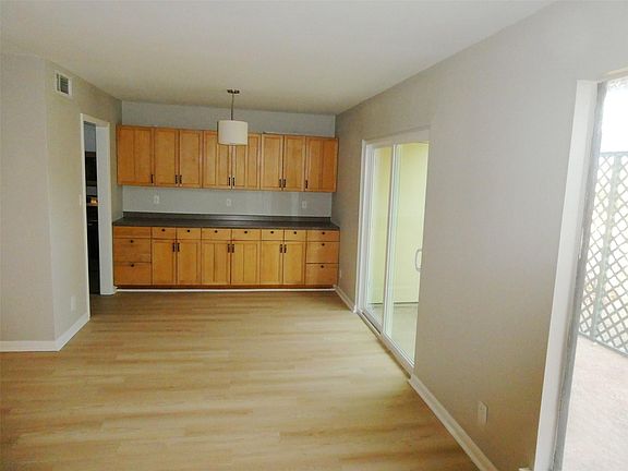 5th image of 6718 Silvermine Dr APT 103