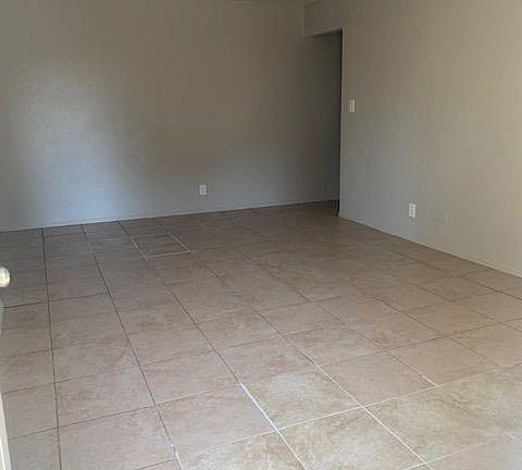 4th image of 2749 W Fairmont Ave APT 204
