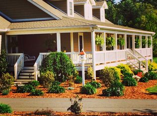 34 Ridge Glen Ln, Leicester, NC 28748