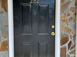 262 Meadowbrook Rd, Calhoun, GA 30701