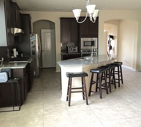 3rd image of 17910 Camino Grande