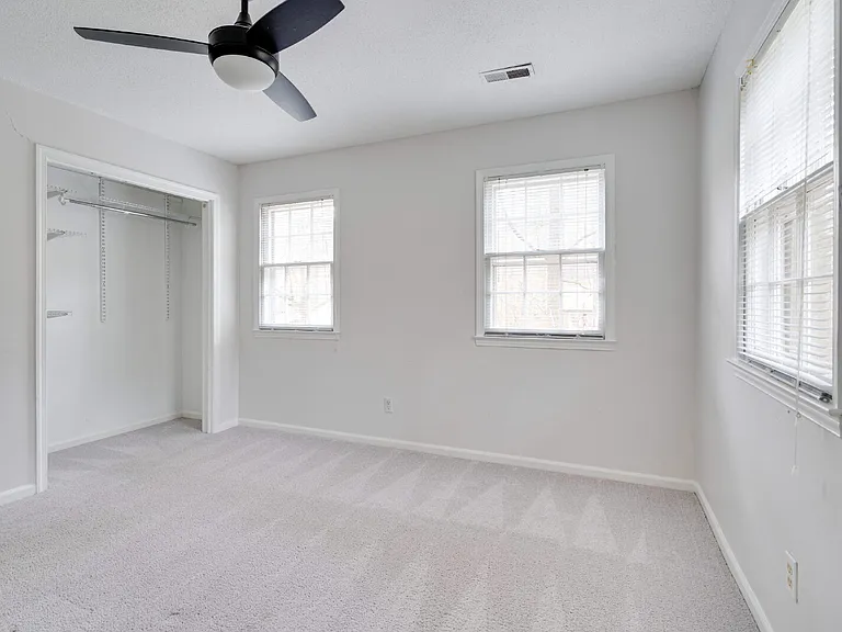 2437 Tilghman Cir — Photo 20