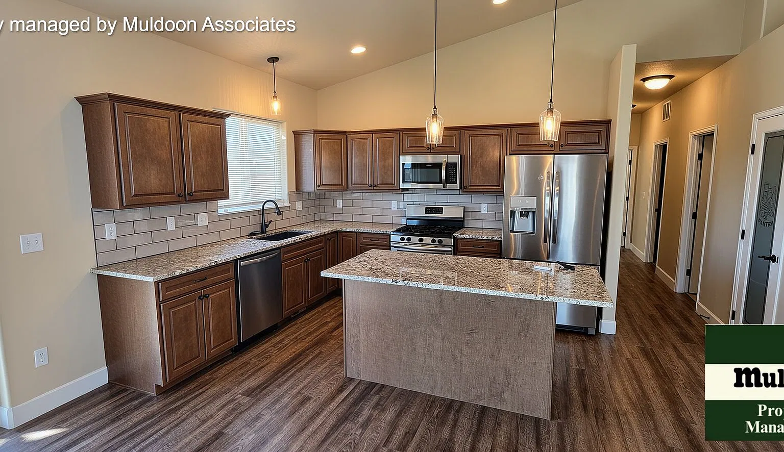 Pueblo West 3 bed 2 bath rancher on 1 acre with attached 3 car garage! — Photo 2