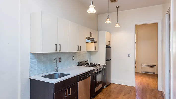 Rented by Nooklyn NYC LLC | media 27