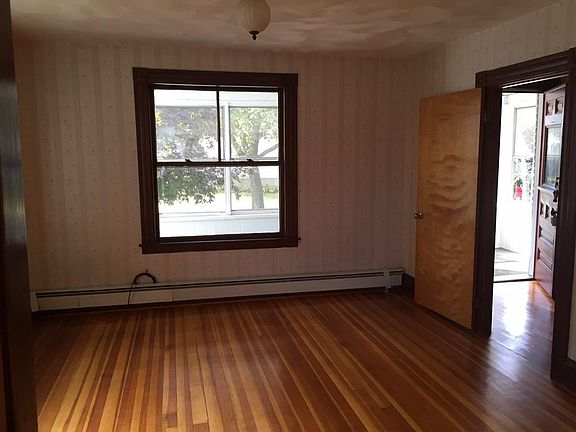 2nd image of 8 Rockdale Ave