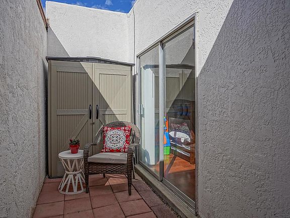 3rd image of 16 Calle Pueblo Pinado NW #16