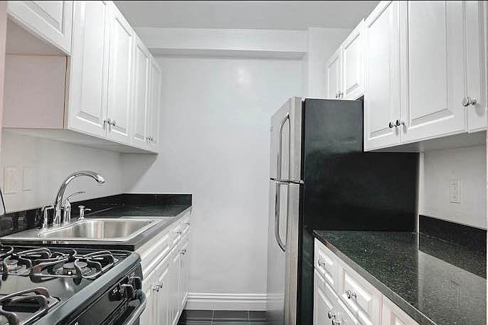 1st image of 330 W 45th St APT 6K