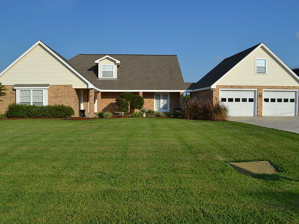 1st image of 304 Gemini St