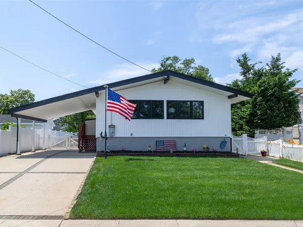 2690 Corner Lane, Bellmore, NY 11710