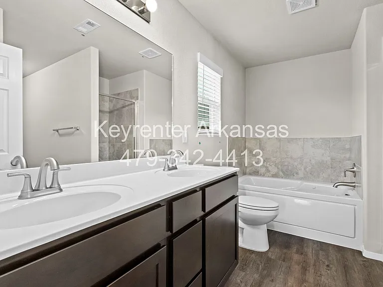 1035 Jennifer Ann Ln — Photo 16
