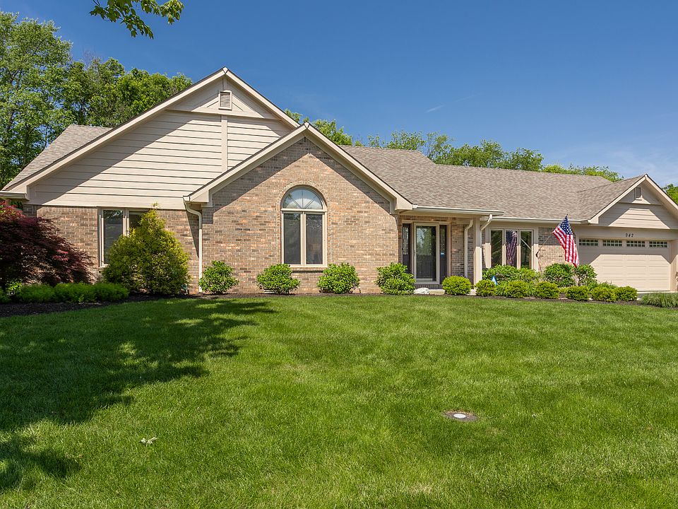 1st image of 942 Arrowwood Dr